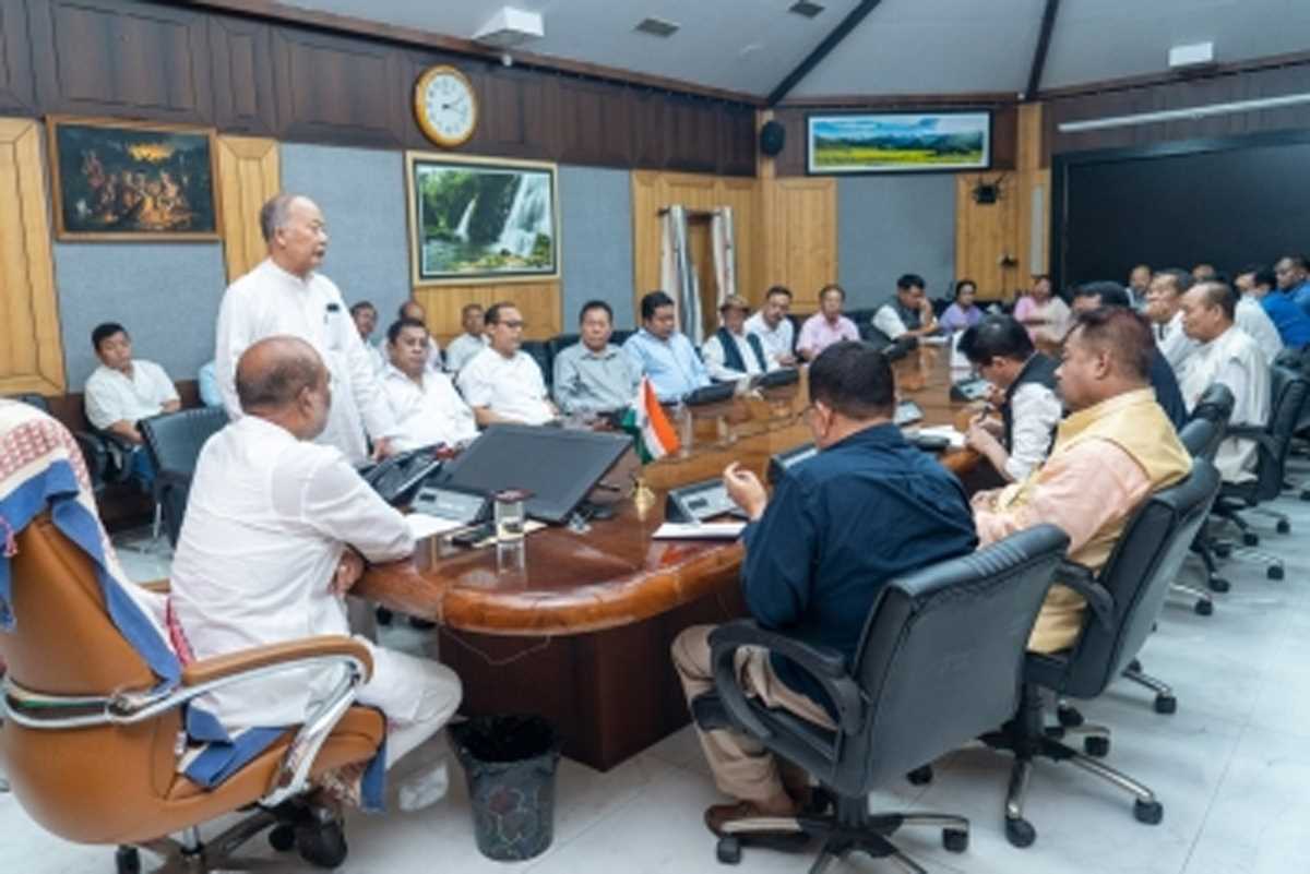 मणिपुर में जातीय हिंसा रोकने के लिए सर्वदलीय बैठक हुई